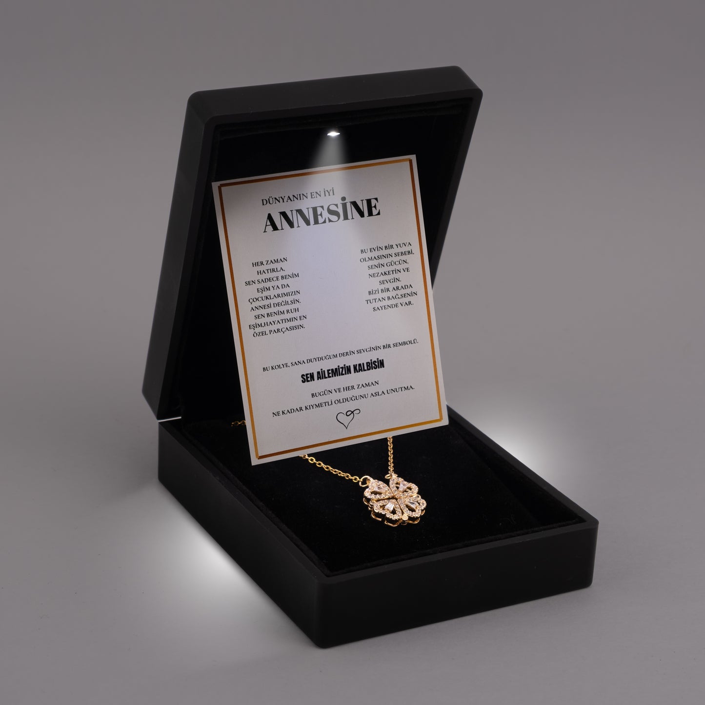 "Annesine" Yonca Kolye