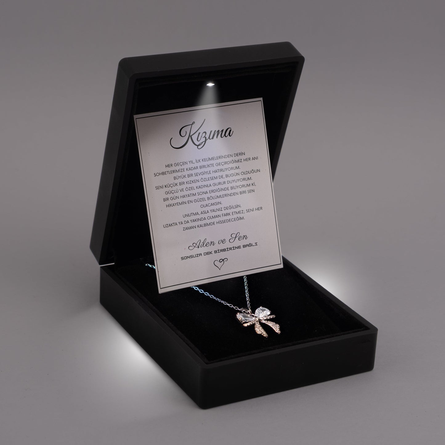 “Kızıma” Taşlı Fiyonk Model Kolye Anlamlı Notlu ve Kutulu
