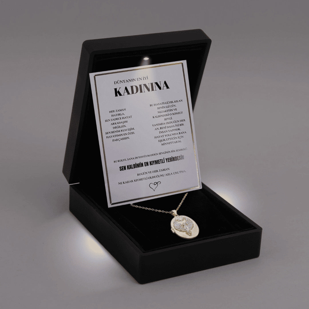 "Kadınına" Fotoğraflı El İşleme Taşlı Kolye Anlamlı Not ve Kutulu