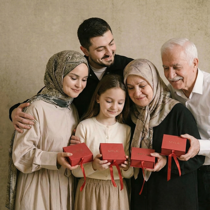 Myla 4'lü Aile Paketi ''Kızıma Yonca, Kadınıma Zarafet, Anneme Melek ve Babama Magneto''