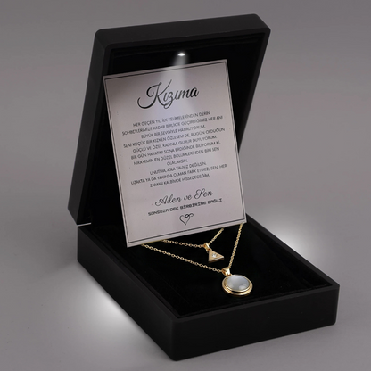 "Kızıma" Krem Renk Damga Kolye Anlamlı Not ve Kutulu