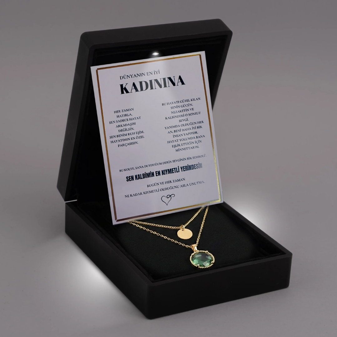 "Kadınına" Zümrüt Renk Damga Kolye Anlamlı Not ve Kutulu