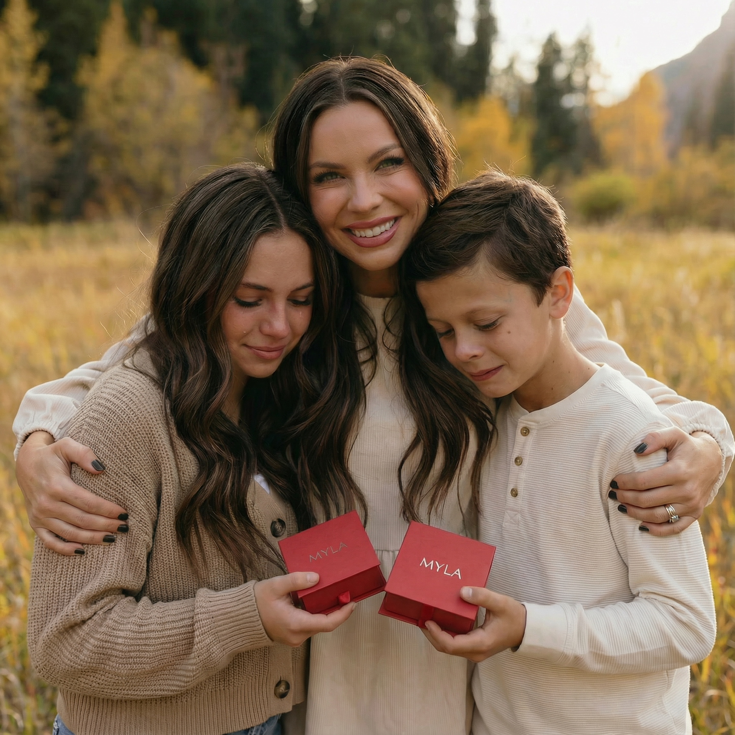 Myla 2'li Aile Paketi ''Kızıma Yonca ve Oğluma Çubuk Kolye''
