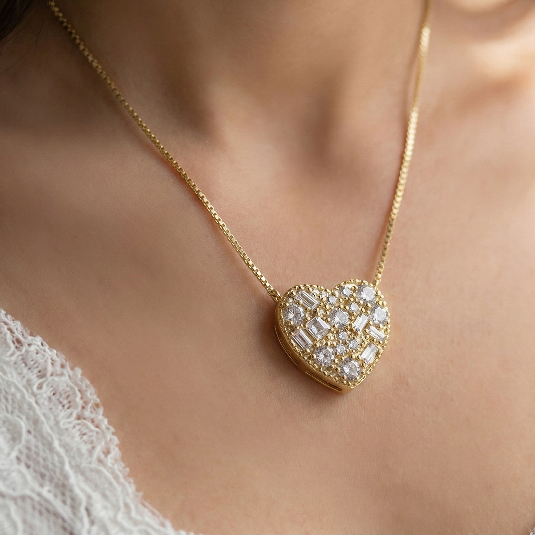 "Kadınına" Elmas İşlemeli Kalp Kolye Notlu ve Kutulu