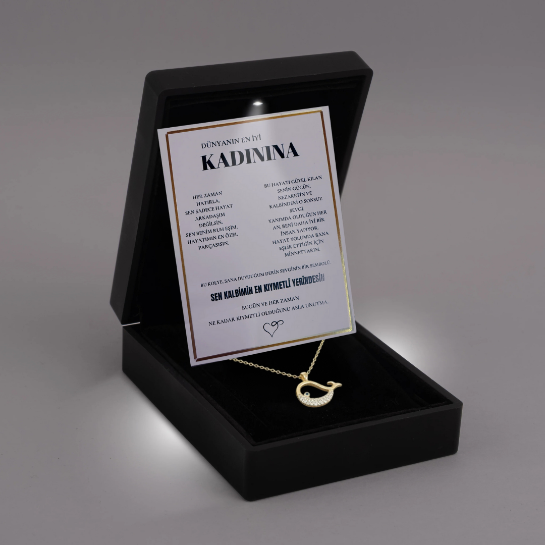 "Kadınına" Kristal Taşlı Balina Kolye Anlamlı Not ve Kutulu